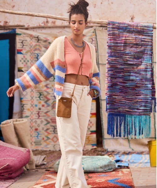 ROXY(ロキシー)の「AS YOU CAN PHONE BAG /ロキシーショルダーバッグ(ショルダーバッグ・レディース・ホワイト・FREE)」の1枚目の写真