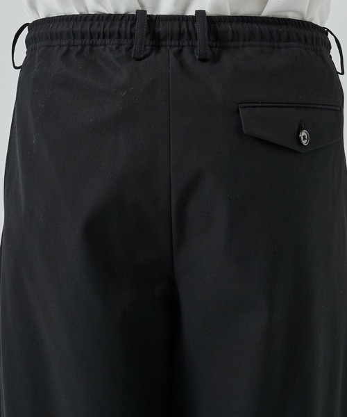 markaware（マーカウェア）の「【MARKAWARE/marka】別注 TRIPLE PLEATED WIDE TROUSERS（スラックス・メンズ・ダークグリーン/ダークグレー/ブラック・1/2）」の4枚目の写真
