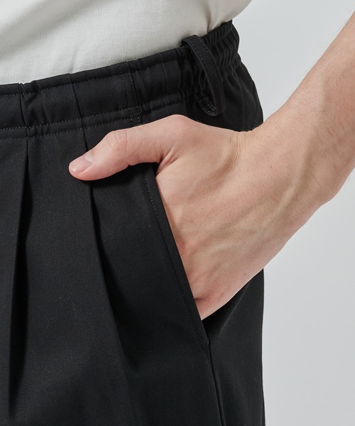 markaware（マーカウェア）の「【MARKAWARE/marka】別注 TRIPLE PLEATED WIDE TROUSERS（スラックス・メンズ・ダークグリーン/ダークグレー/ブラック・1/2）」の6枚目の写真