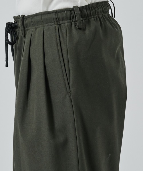 markaware（マーカウェア）の「【MARKAWARE/marka】別注 TRIPLE PLEATED WIDE TROUSERS（スラックス・メンズ・ダークグリーン/ダークグレー/ブラック・1/2）」の11枚目の写真