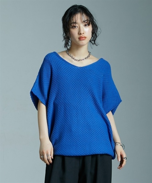 Soiunique（スワユニーク）の「ラーベン編みゆったりサイズVネックコクーンニット ［Soiunique］（ニット/セーター・レディース・イエロー/ブルー/ブラック・M/L/LL）」の19枚目の写真