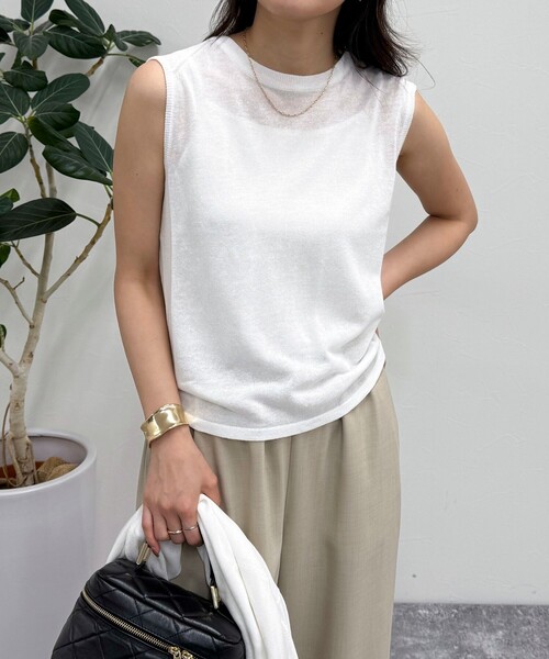 fredy emue（フレディエミュ）の「リネン混ノースリーブニットプルオーバー（タンクトップ・レディース・サックスブルー/イエロー/オフホワイト/ブラウン・38）」の15枚目の写真