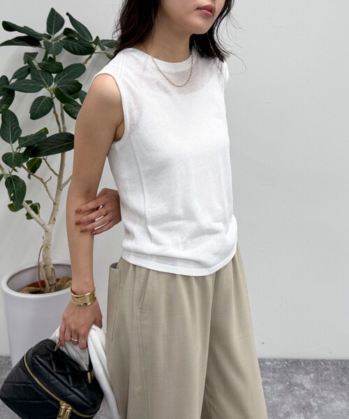 fredy emue（フレディエミュ）の「リネン混ノースリーブニットプルオーバー（タンクトップ・レディース・サックスブルー/イエロー/オフホワイト/ブラウン・38）」の16枚目の写真