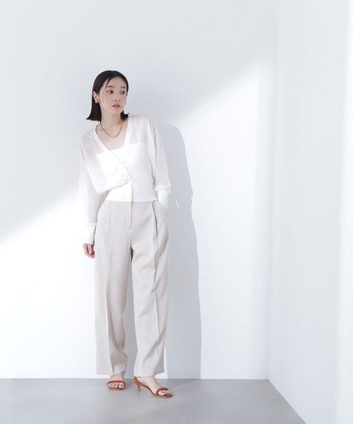 NATURAL BEAUTY BASIC（ナチュラルビューティーベーシック）の「◇【Oggi掲載】ベーシックシアーカーディガン（カーディガン/ボレロ・レディース・チャコールグレー/オフホワイト/ブラウン・FREE）」の4枚目の写真