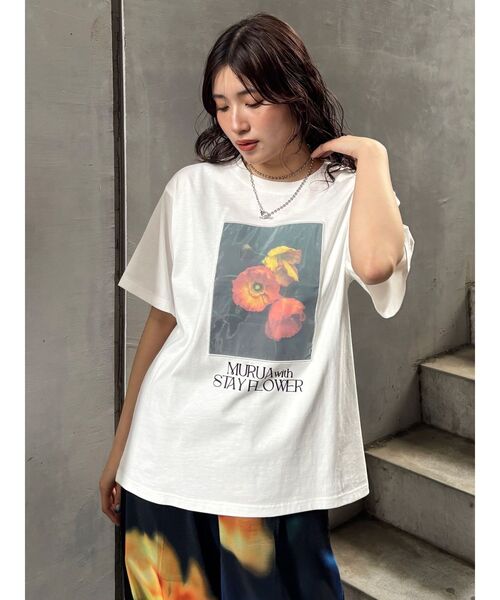 MURUA（ムルーア）の「【MURUA×STAYFLOWER】フォトチュールTシャツ（Tシャツ/カットソー・レディース・ホワイト/ブラック・FREE）」の10枚目の写真