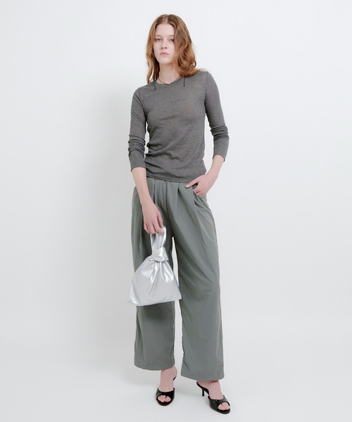 kiehtova（キエトヴァ）の「【kiehtova】METALLIC ONE HANDLE BAG/メタリック ワンハンドバッグ KTAC4（ハンドバッグ・レディース・シルバー・FREE）」の4枚目の写真