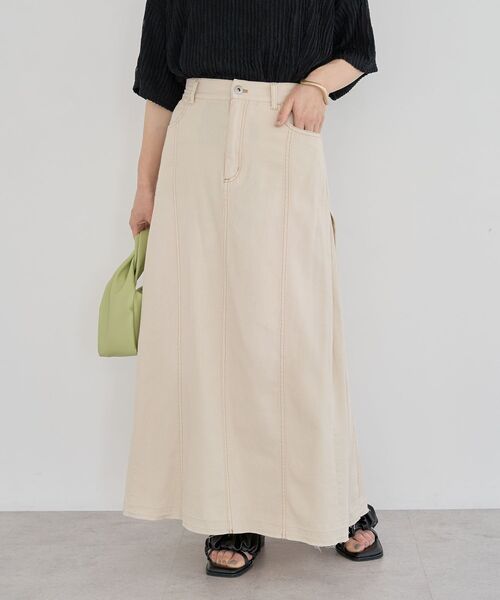 Green　Parks（グリーンパークス）の「ライトデニムサイドタックスカート（デニムスカート・レディース・ホワイト系その他2/ブラック/インディゴブルー・FREE）」の4枚目の写真