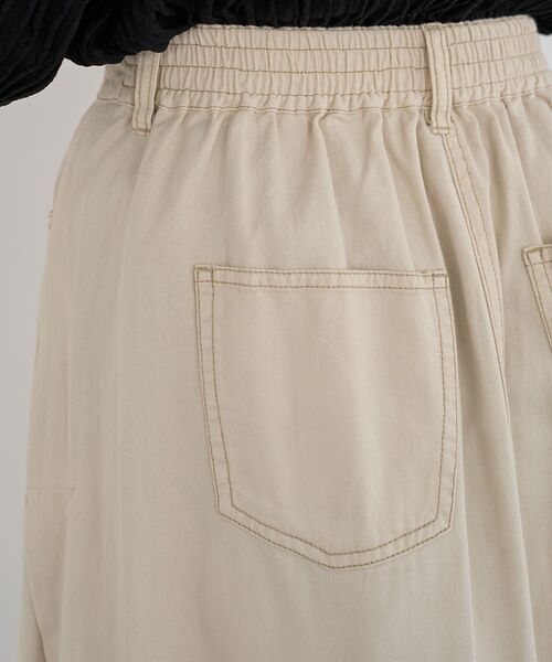 Green　Parks（グリーンパークス）の「ライトデニムサイドタックスカート（デニムスカート・レディース・ホワイト系その他2/ブラック/インディゴブルー・FREE）」の9枚目の写真