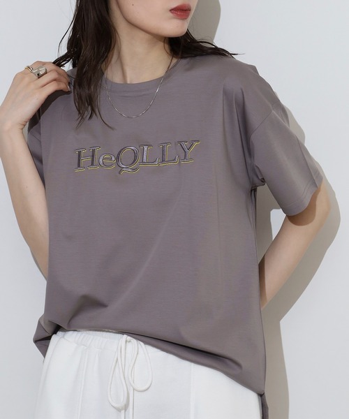 BRODIAEA（ブローディア）の「BRODIAEA ぷっくり立体ロゴ半袖Tシャツ（Tシャツ/カットソー・レディース・サックスブルー/オフホワイト/ネイビー/キャメル/グレイッシュベージュ・40）」の3枚目の写真