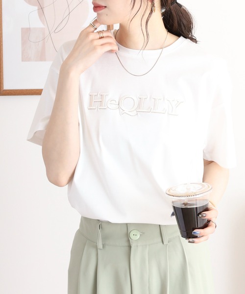 BRODIAEA（ブローディア）の「BRODIAEA ぷっくり立体ロゴ半袖Tシャツ（Tシャツ/カットソー・レディース・サックスブルー/オフホワイト/ネイビー/キャメル/グレイッシュベージュ・40）」の7枚目の写真