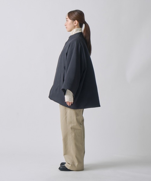 miffew(ミフュー)の「「miffew/ ミフュー」CAPE DOWN COAT(ダウンジャケット/コート・レディース・グレイッシュベージュ/ブラック/ブラウン・2/1)」の10枚目の写真