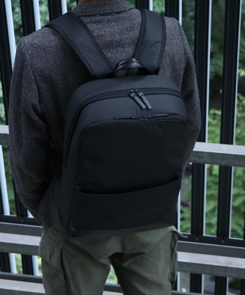 ZERO HALLIBURTON（ゼロハリバートン）の「レキシントン2 デイパック A4ファイル収納 13.3インチPC収納 81474（バックパック/リュック・メンズ・ブラック・FREE）」の6枚目の写真