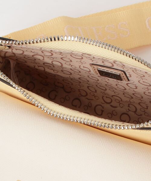 Guess(ゲス)の「ABBIE Mini Crossbody Top Zip ハンドバッグ(ショルダーバッグ・レディース・イエロー/ホワイト・ONE SIZE)」の19枚目の写真