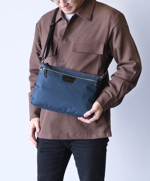 sankyo shokai（サンキョウショウカイ）の「薄型 ショルダー バッグ 軽量 サコッシュ（ショルダーバッグ・メンズ・ネイビー/ブラック・FREE）」の6枚目の写真