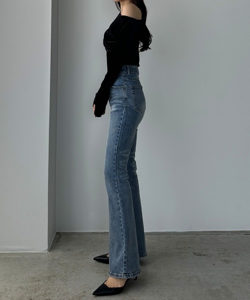 Louere(ルエレ)の「(薄手)ワンショルドレープベロアトップス(Tシャツ/カットソー・レディース・ライトベージュ/ブラック/ブラウン・X-LARGE/LARGE/MEDIUM/SMALL)」の7枚目の写真
