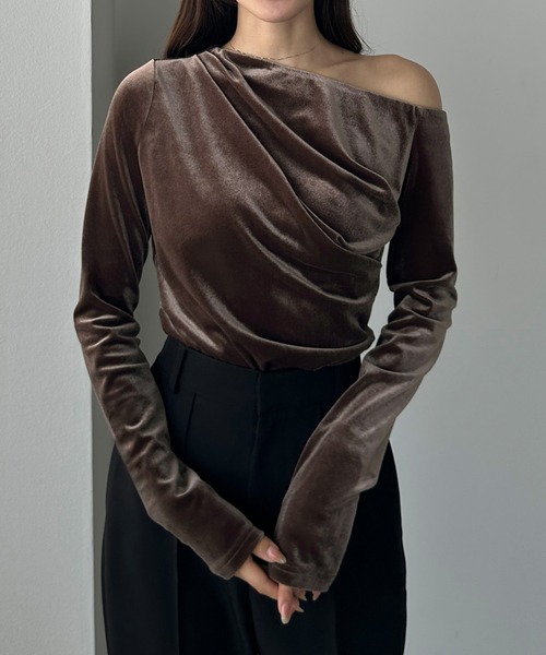 セール】(薄手)ワンショルドレープベロアトップス（Tシャツ/カットソー