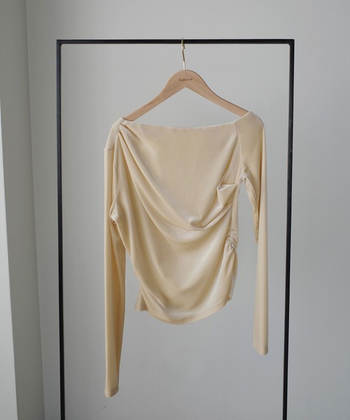 Louere(ルエレ)の「(薄手)ワンショルドレープベロアトップス(Tシャツ/カットソー・レディース・ライトベージュ/ブラック/ブラウン・X-LARGE/LARGE/MEDIUM/SMALL)」の20枚目の写真