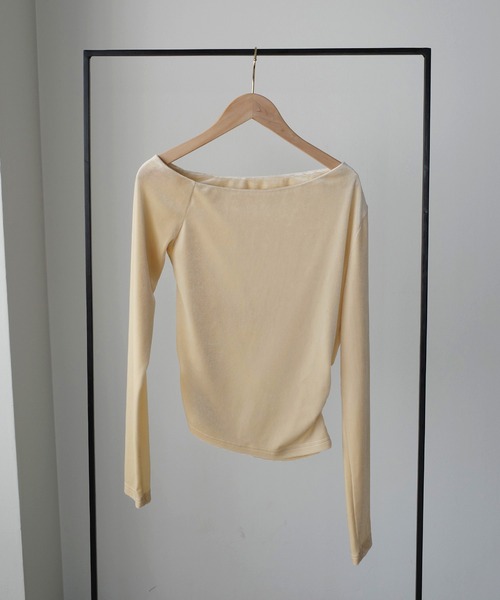 Louere(ルエレ)の「(薄手)ワンショルドレープベロアトップス(Tシャツ/カットソー・レディース・ライトベージュ/ブラック/ブラウン・X-LARGE/LARGE/MEDIUM/SMALL)」の21枚目の写真