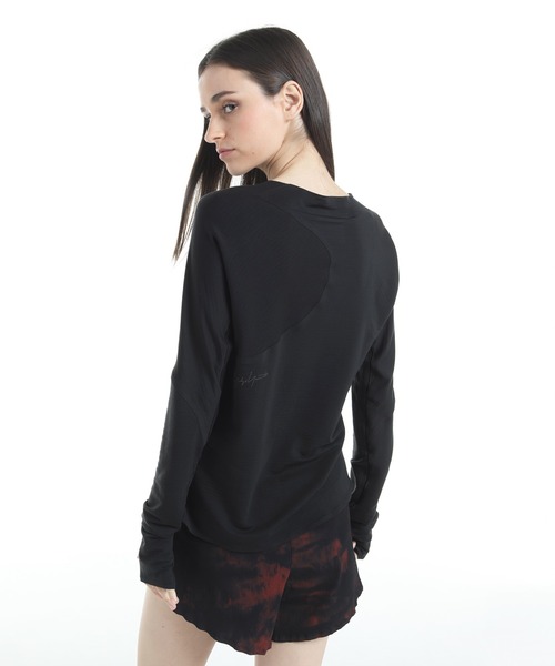 Y-3(ワイスリー)の「Y-3 RUNNING LONG SLEEVE TEE(Tシャツ/カットソー・レディース・ブラック・SMALL/X-SMALL/XX-SMALL/MEDIUM/LARGE)」の3枚目の写真