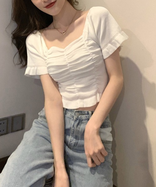 ＆soiree（アンドソワレ）の「【＆soiree】スクエアネック半袖ニットプルトップス（Tシャツ/カットソー・レディース・ベージュ・MEDIUM）」の2枚目の写真