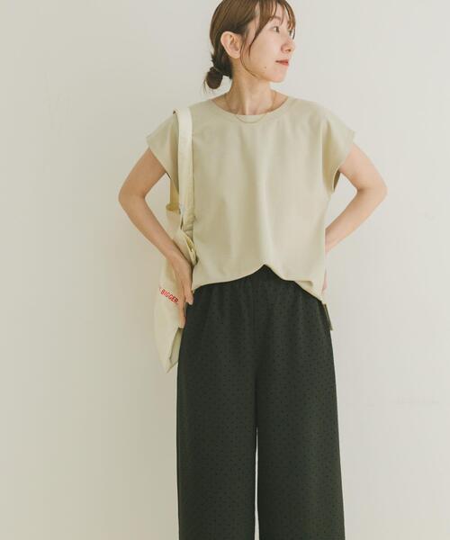 ITEMS URBANRESEARCH（アイテムズ アーバンリサーチ）の「バックボタンフレンチTシャツ（Tシャツ/カットソー・レディース・ライトベージュ/ブラウン/ブラック/ホワイト・FREE）」の10枚目の写真