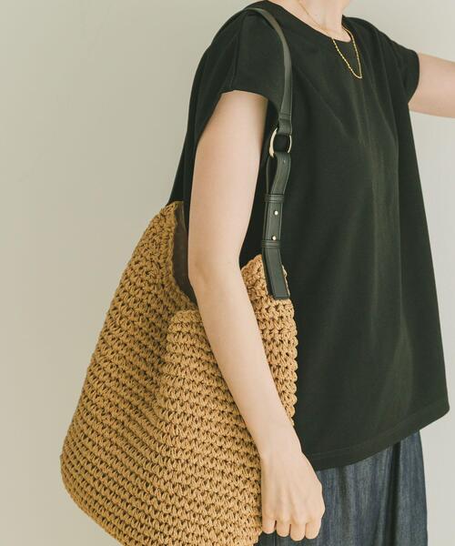 ITEMS URBANRESEARCH（アイテムズ アーバンリサーチ）の「バックボタンフレンチTシャツ（Tシャツ/カットソー・レディース・ライトベージュ/ブラウン/ブラック/ホワイト・FREE）」の21枚目の写真