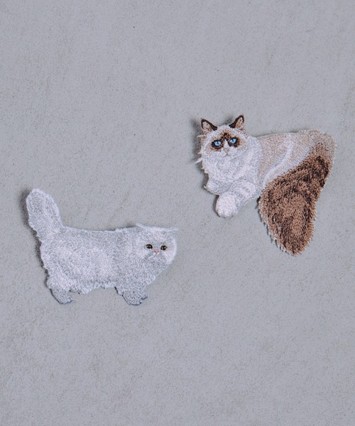 manana suerte（マニャーナスエルテ）の「CATワッペンブローチ（ブローチ/コサージュ・レディース・ホワイト/ブラウン・FREE）」の3枚目の写真