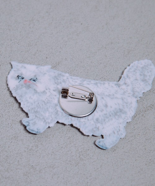 manana suerte（マニャーナスエルテ）の「CATワッペンブローチ（ブローチ/コサージュ・レディース・ホワイト/ブラウン・FREE）」の5枚目の写真