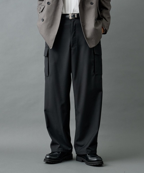COLONY 2139（コロニートゥーワンスリーナイン）の「ウーリートロカーゴスラックス（スラックス・メンズ・グレー/ブラック/ネイビー・MEDIUM/LARGE）」の4枚目の写真