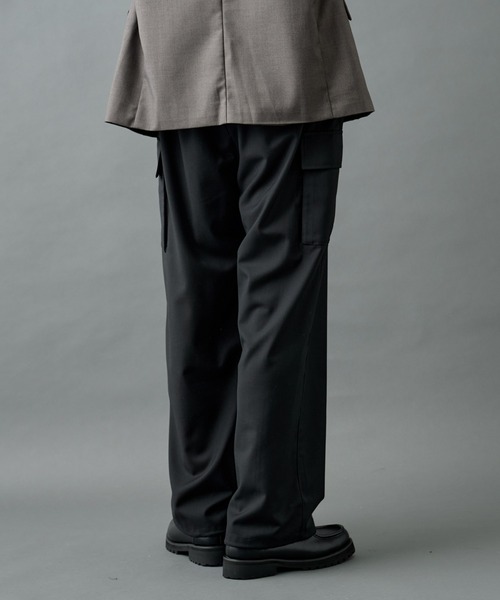 COLONY 2139（コロニートゥーワンスリーナイン）の「ウーリートロカーゴスラックス（スラックス・メンズ・グレー/ブラック/ネイビー・MEDIUM/LARGE）」の6枚目の写真