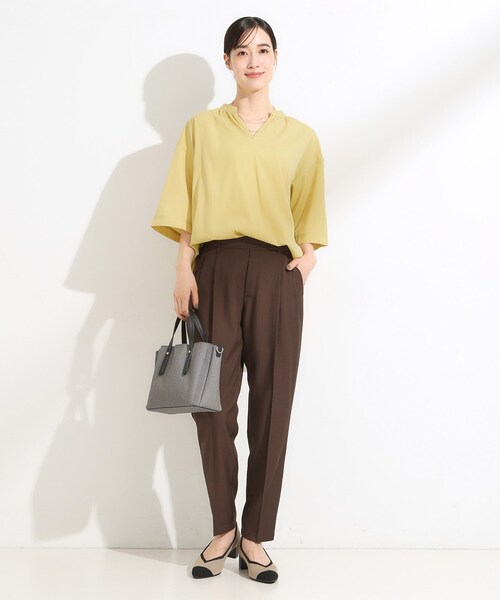 SHOO・LA・RUE（シューラルー）の「【S-LL/洗濯後しわになりにくい】バックギャザーがアクセント スッキパーブラウス（シャツ/ブラウス・レディース・カーキ/イエロー系その他/ナチュラル/ネイビー・01/02/03/04）」の11枚目の写真