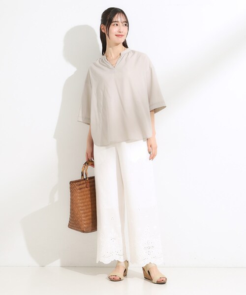 SHOO・LA・RUE（シューラルー）の「【S-LL/洗濯後しわになりにくい】バックギャザーがアクセント スッキパーブラウス（シャツ/ブラウス・レディース・カーキ/イエロー系その他/ナチュラル/ネイビー・01/02/03/04）」の15枚目の写真