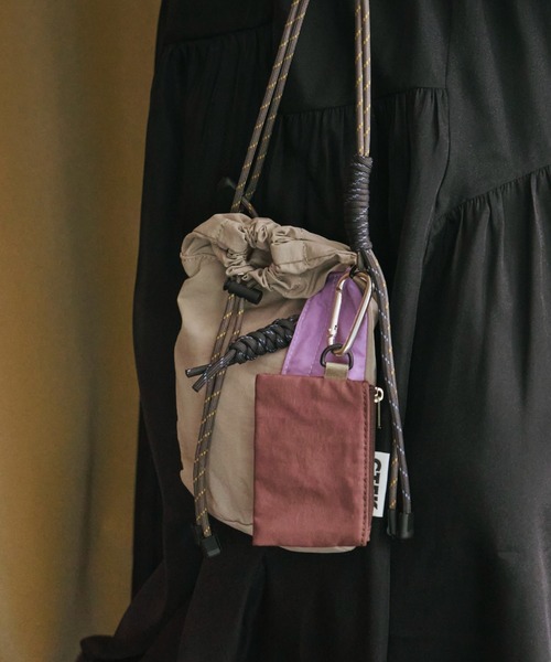Doux archives（ドゥアルシーヴ）の「ナイロンハンディショルダー（ショルダーバッグ・レディース・グレー/ブラック・FREE）」の18枚目の写真
