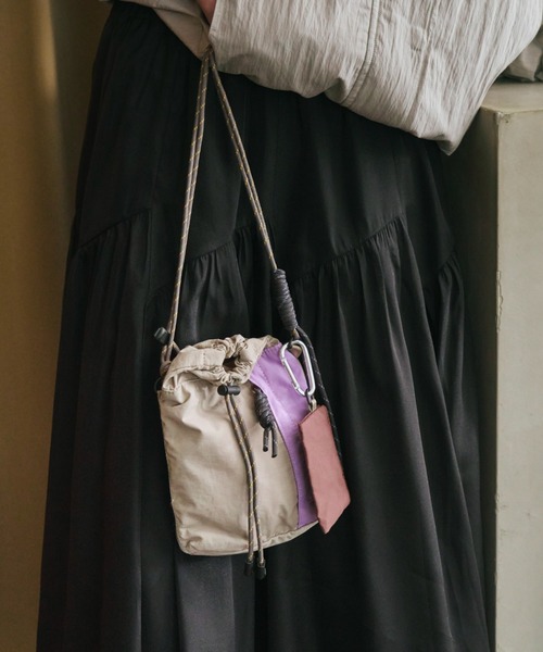 Doux archives（ドゥアルシーヴ）の「ナイロンハンディショルダー（ショルダーバッグ・レディース・グレー/ブラック・FREE）」の14枚目の写真