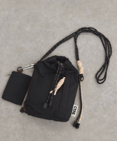 Doux archives（ドゥアルシーヴ）の「ナイロンハンディショルダー（ショルダーバッグ・レディース・グレー/ブラック・FREE）」の5枚目の写真