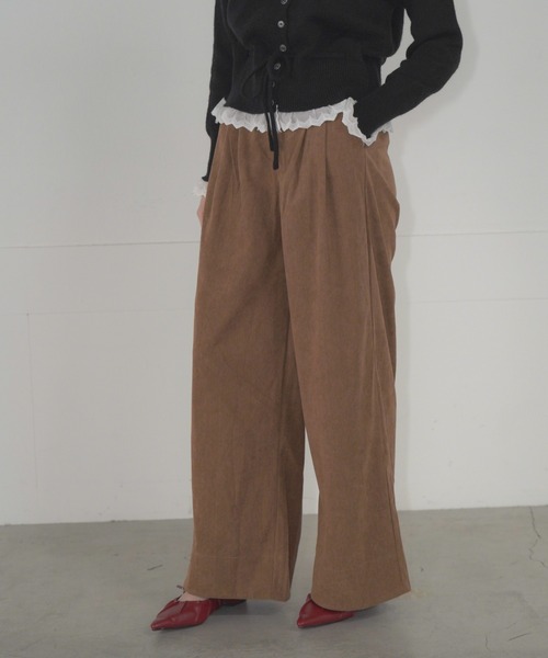 Mirette（ミレット）の「タックワイドコーデュロイパンツ / Tuck Wide Corduroy Pants（その他パンツ・レディース・ライトブラウン/バーガンディー/ダークブラウン・SMALL/MEDIUM/LARGE）」の4枚目の写真