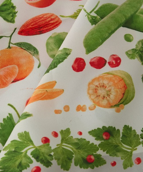 AULENTTI（オウレンティ）の「【forksy.】【AULENTTI SCARF/オウレンティ スカーフ】ヴィンテージライクフルーツ大判マルチスカーフ（バンダナ/スカーフ・レディース・グリーン系・FREE）」の3枚目の写真