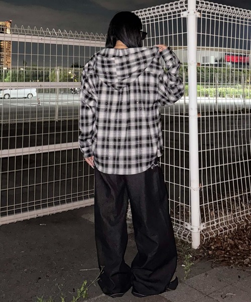 sedacle(セダクル)の「ラインストーンチェックシャツパーカー(シャツ/ブラウス・レディース・ブラック/ベージュ/ブルー/ボルドー・SMALL/MEDIUM/LARGE)」の12枚目の写真