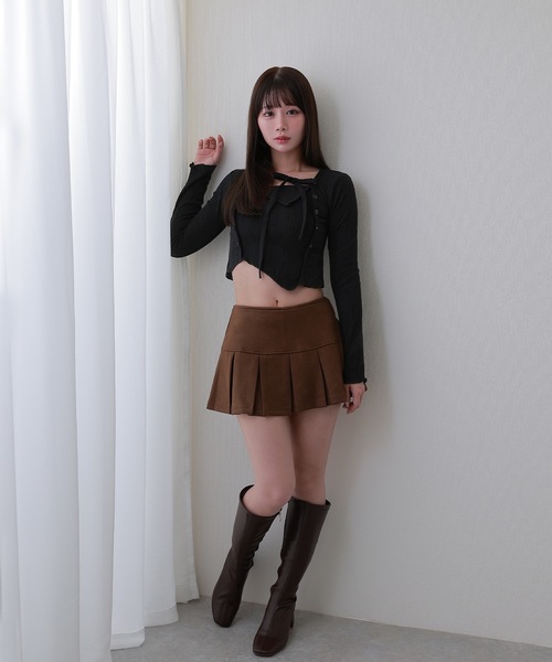 M DOLLY(エムドリー)の「asymmetric perla kint tops / アシンメトリーペルラニットトップス(ニット/セーター・レディース・ブラック/ベージュ・FREE)」の6枚目の写真