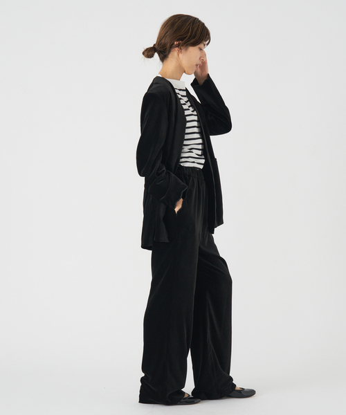 IENA（イエナ）の「スカラップドベルベットジャケット（ノーカラージャケット・レディース・ブラック・FREE）」の14枚目の写真