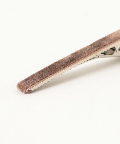 BEAMS BOY（ビームスボーイ）の「【1/15再値下げ】ベロア ヘア クリップ 2セット（バレッタ/ヘアクリップ・レディース・オリーブ/ピンク/ブルー/ベージュ・ONE SIZE）」の11枚目の写真