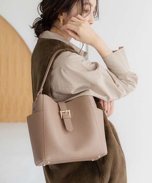 Elura（エルーラ）の「リュクス4WAYバッグ/579683（ショルダーバッグ・レディース・ブラック/ベージュ・FREE）」の22枚目の写真