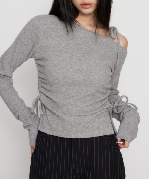 LAGUA GEM（ラグアジェム）の「SIDE GATHER RIBBON トップス（Tシャツ/カットソー・レディース・ブラック/グレー/バーガンディー・FREE）」の3枚目の写真