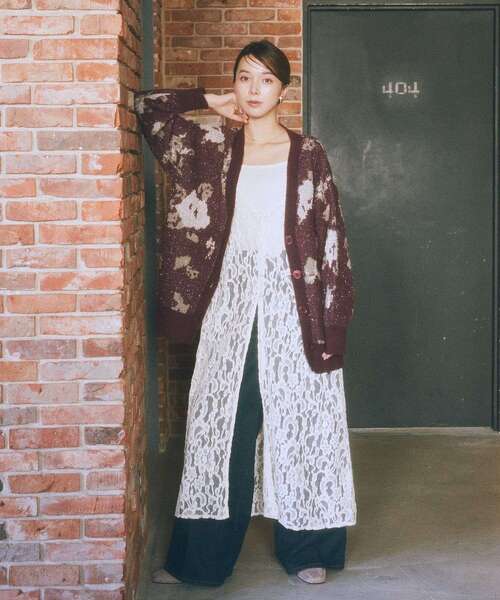earth music&ecology（アースミュージックアンドエコロジー）の「フラワージャガードラメシャギーカーディガン（カーディガン/ボレロ・レディース・アイボリー/ボルドー/ネイビー・FREE）」の8枚目の写真