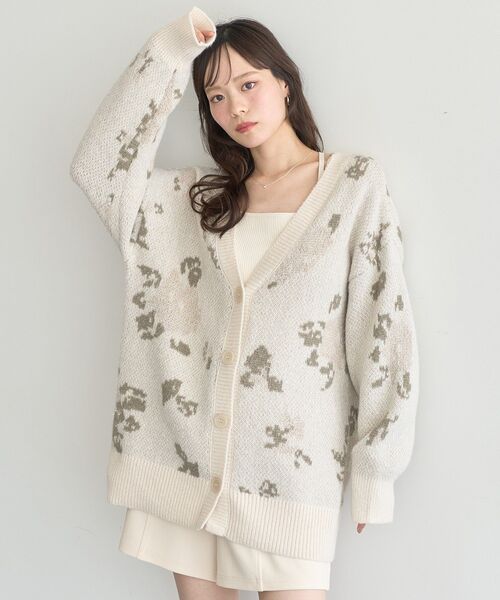 earth music&ecology（アースミュージックアンドエコロジー）の「フラワージャガードラメシャギーカーディガン（カーディガン/ボレロ・レディース・アイボリー/ボルドー/ネイビー・FREE）」の11枚目の写真