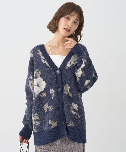 earth music&ecology（アースミュージックアンドエコロジー）の「フラワージャガードラメシャギーカーディガン（カーディガン/ボレロ・レディース・アイボリー/ボルドー/ネイビー・FREE）」の18枚目の写真