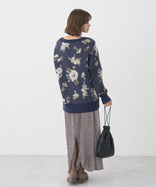 earth music&ecology（アースミュージックアンドエコロジー）の「フラワージャガードラメシャギーカーディガン（カーディガン/ボレロ・レディース・アイボリー/ボルドー/ネイビー・FREE）」の21枚目の写真