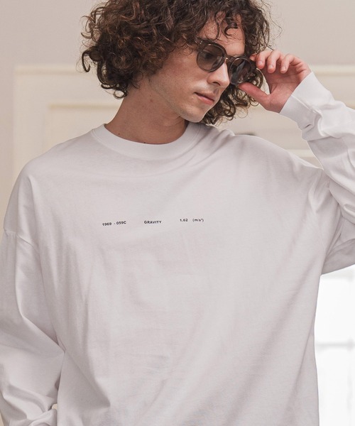 CAMBIO(カンビオ)の「mlt5418- プリントロンT_Bigbang カットソー(2502118MCB)(Tシャツ/カットソー・メンズ・ホワイト/グレー系その他/ブラック・S/M/L/XL)」の1枚目の写真