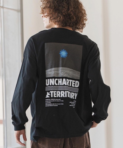 CAMBIO(カンビオ)の「mlt5418- プリントロンT_Bigbang カットソー(2502118MCB)(Tシャツ/カットソー・メンズ・ホワイト/グレー系その他/ブラック・S/M/L/XL)」の2枚目の写真