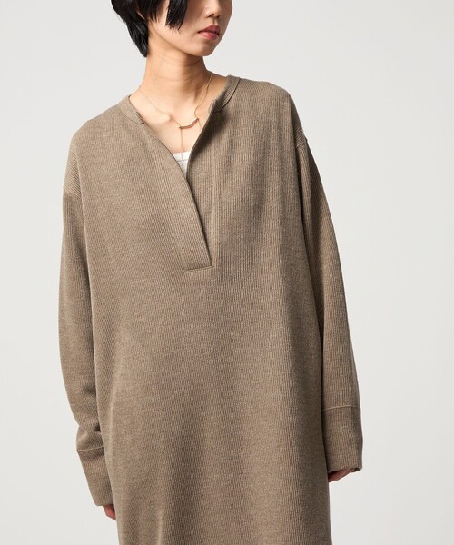 CITEN(シテン)の「<CITEN>スキッパーデザインサカリバワンピース(ワンピース・レディース・ダークグレー/モカ・S/M)」の4枚目の写真